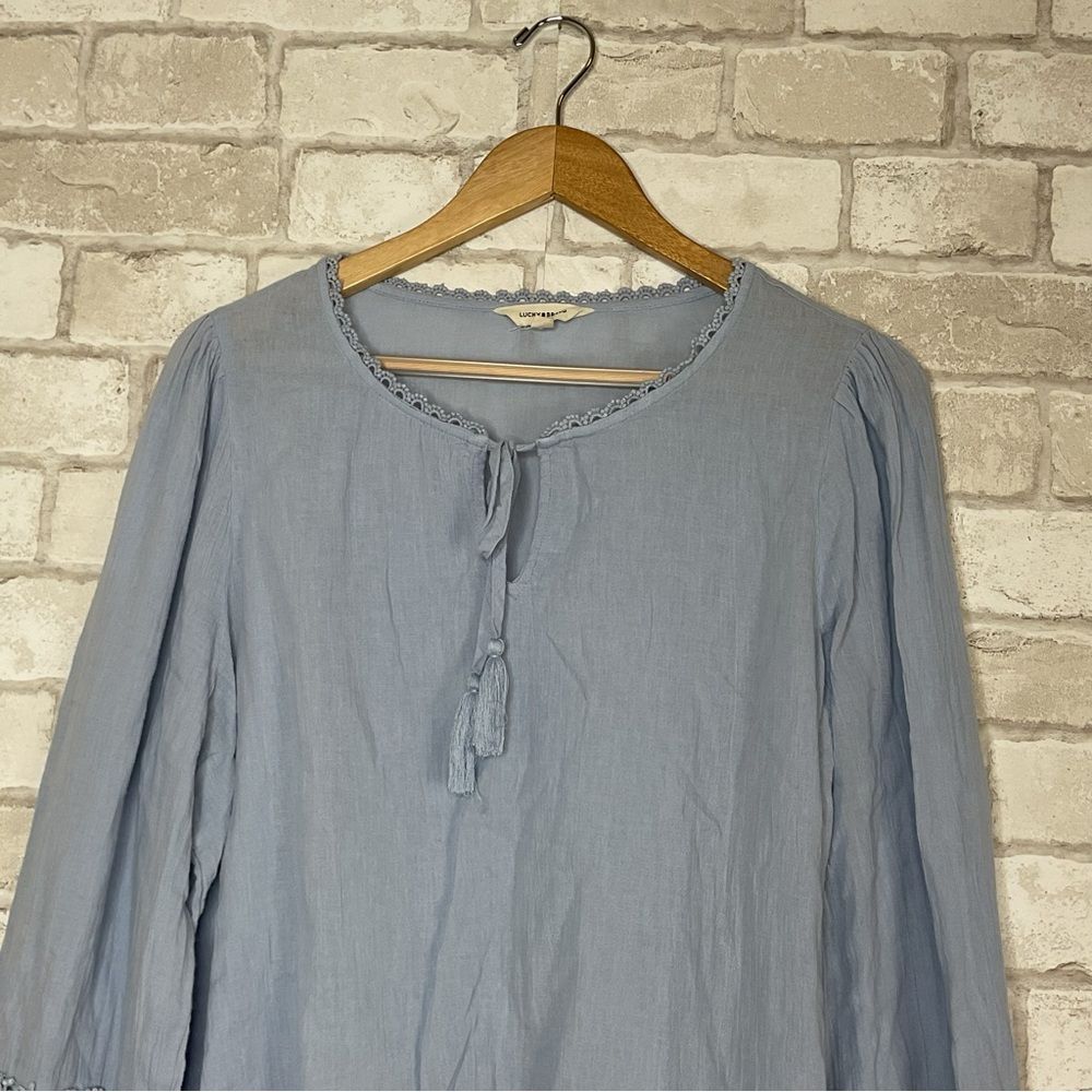 Lucky Brand Light Blue Crochet Trim Blouse Size L - Picture 4 of 16